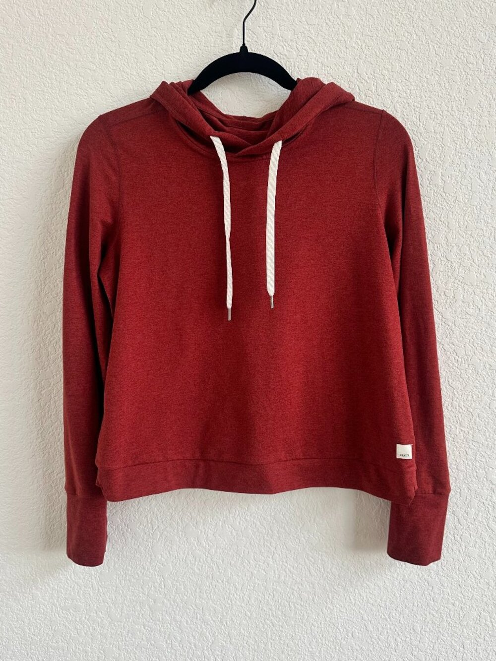 Vuori Women's Maroon/Red HALO ESSENTIAL Lightweight Hoodie Pullover, Small